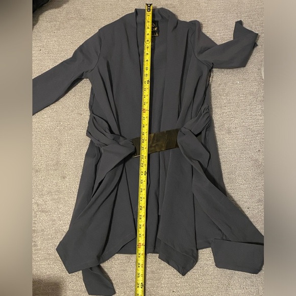 Luxxe gray long sleeve hand finished cardigan with large buckle. - Picture 5 of 8